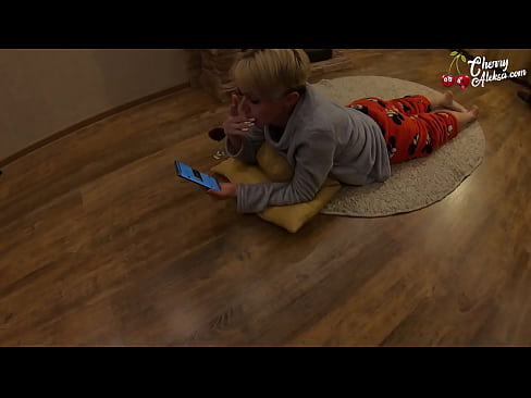 ❤️ Безумная Блондинка Сочно Сосет Огромный Хуй и Скачет На Нём - Анал Секс Ебля на porngifer.ru ❌❤